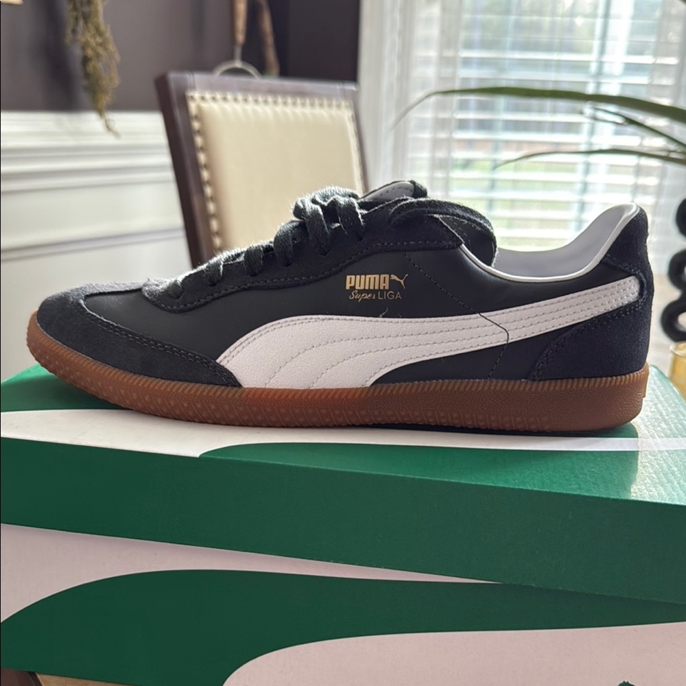 Puma Black and White Sneakers for Everyday Comfort